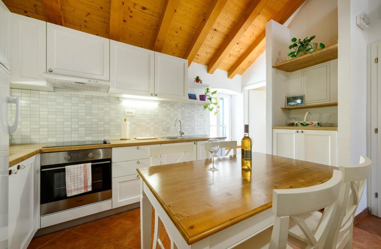 Apartments Festum Шибеник Екстер'єр фото